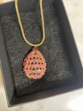 Unmarked purple rhinestone vintage antique Crystal Egg/Pineapple Pendant Neck 10